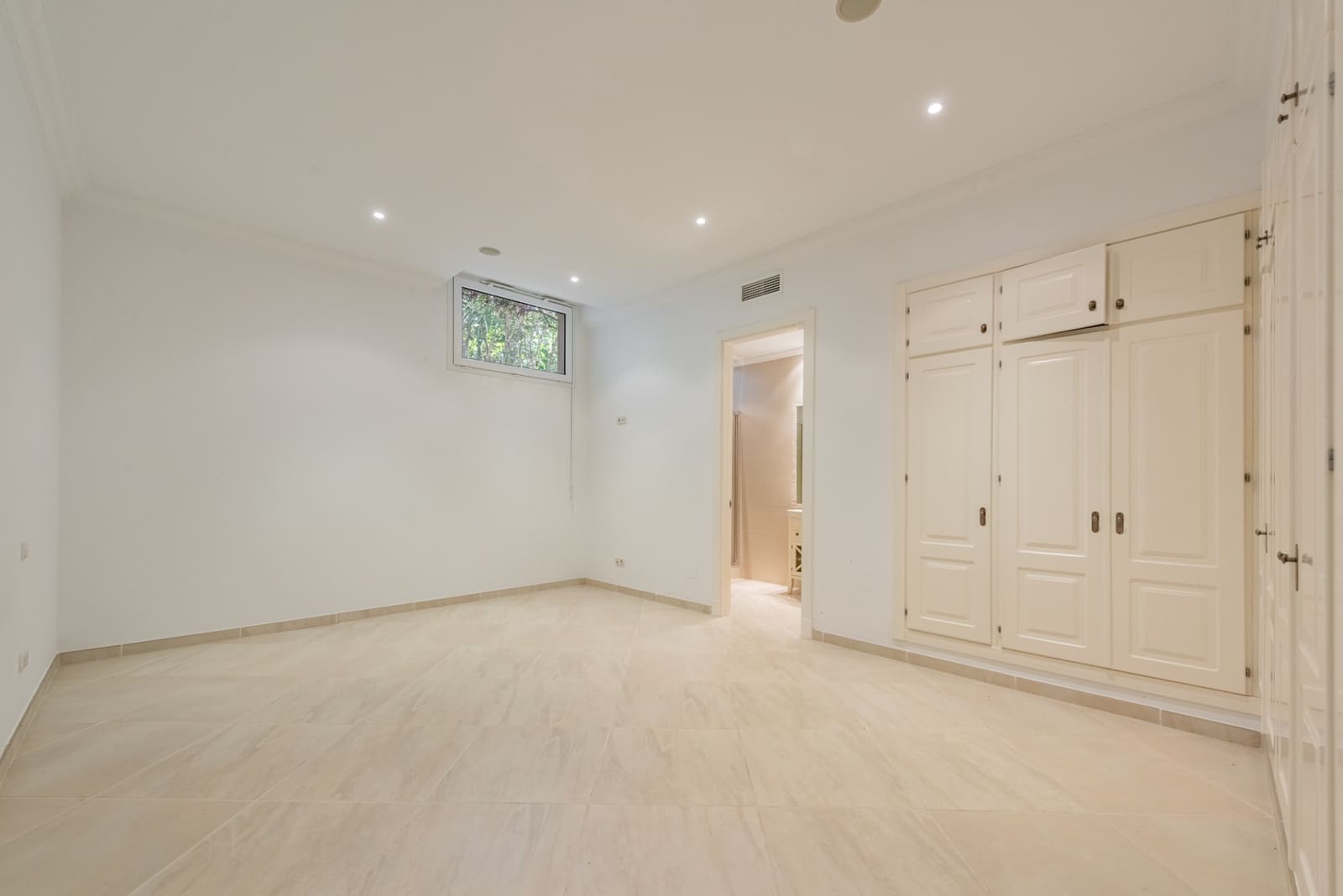 7 sypialnia Willa na sprzedaż w Los Flamingos z basenem garażem - 3 995 000 € (Ref: 9403223)