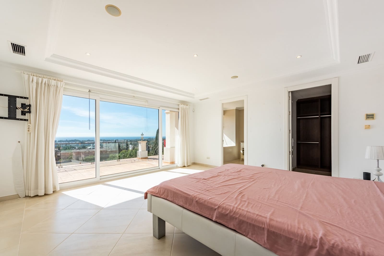 7 sypialnia Willa na sprzedaż w Los Flamingos z basenem garażem - 3 995 000 € (Ref: 9403223)