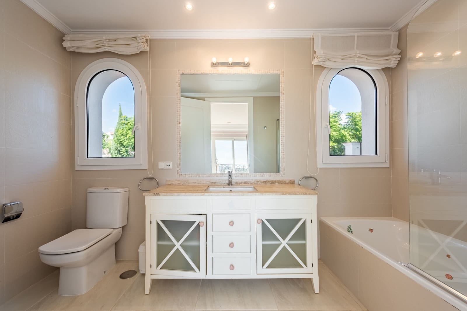 7 sypialnia Willa na sprzedaż w Los Flamingos z basenem garażem - 3 995 000 € (Ref: 9403223)