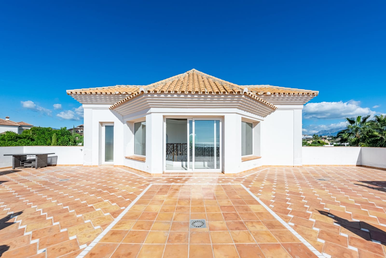 7 sypialnia Willa na sprzedaż w Los Flamingos z basenem garażem - 3 995 000 € (Ref: 9403223)