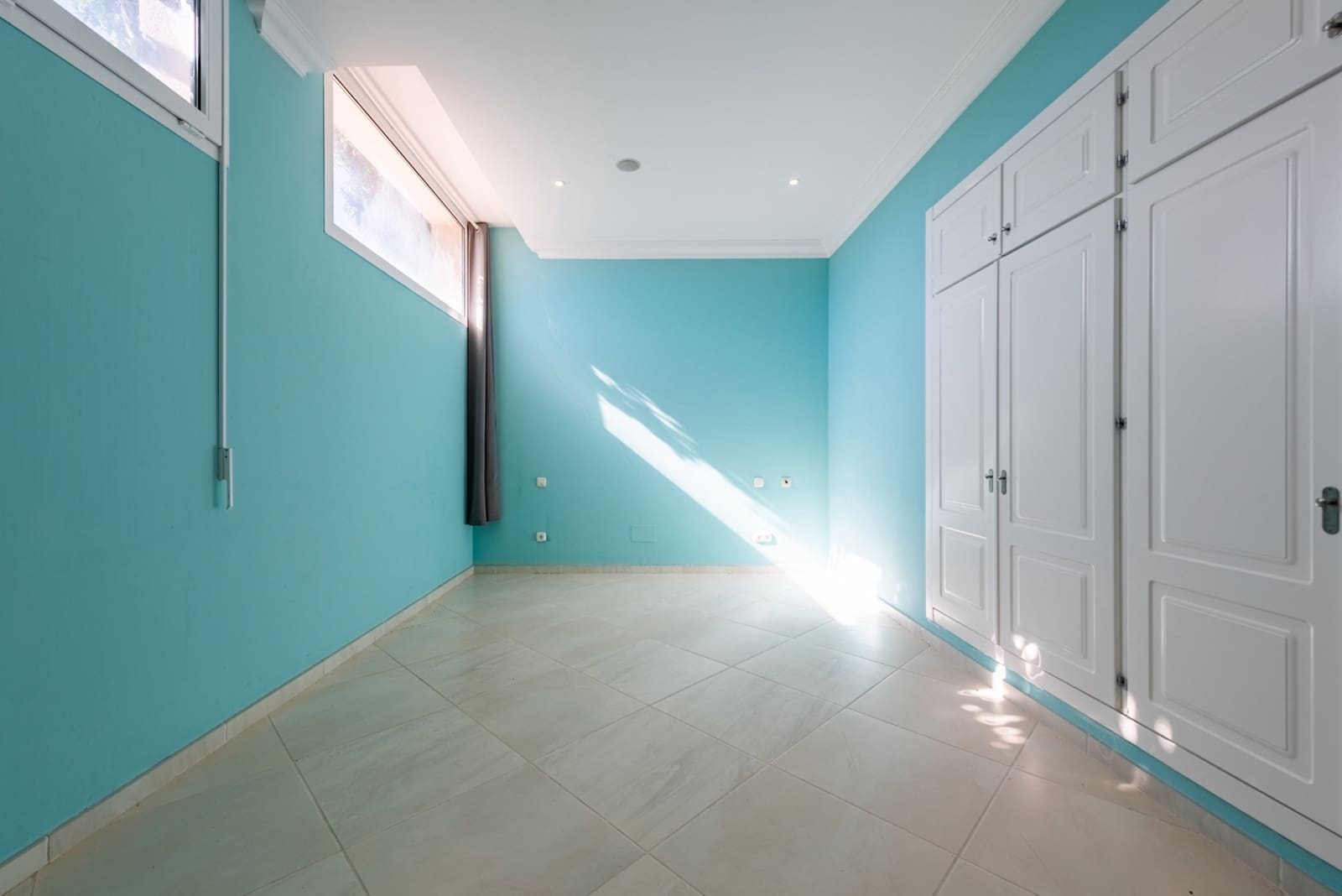 7 sypialnia Willa na sprzedaż w Los Flamingos z basenem garażem - 3 995 000 € (Ref: 9403223)