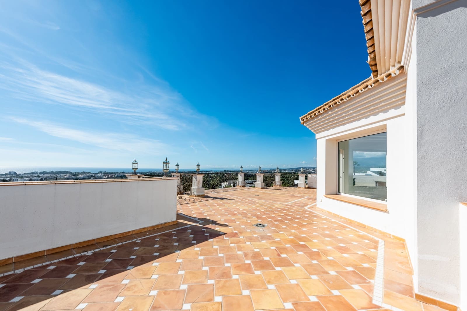 7 sypialnia Willa na sprzedaż w Los Flamingos z basenem garażem - 3 995 000 € (Ref: 9403223)