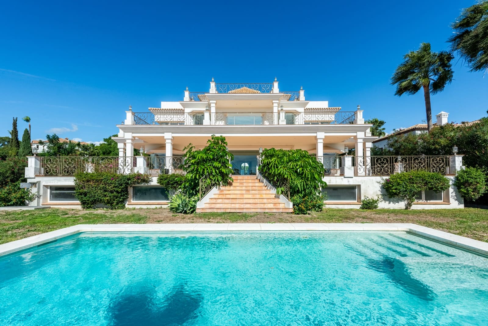 7 sypialnia Willa na sprzedaż w Los Flamingos z basenem garażem - 3 995 000 € (Ref: 9403223)