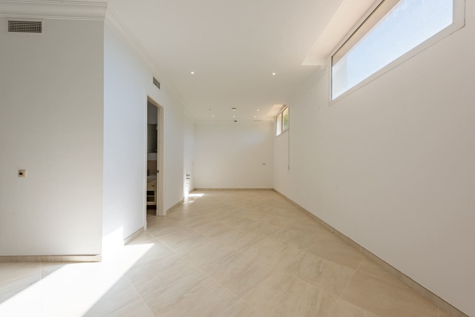 Chalet de 7 habitaciones en Los Flamingos en venta con piscina garaje - 3.995.000 € (Ref: 9403223)