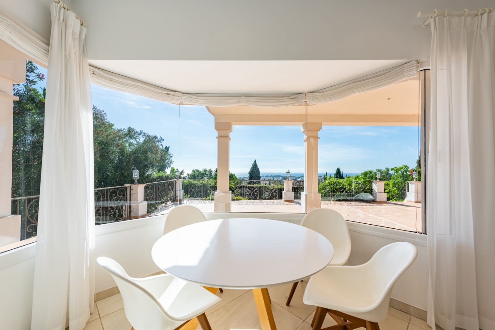 Chalet de 7 habitaciones en Los Flamingos en venta con piscina garaje - 3.995.000 € (Ref: 9403223)