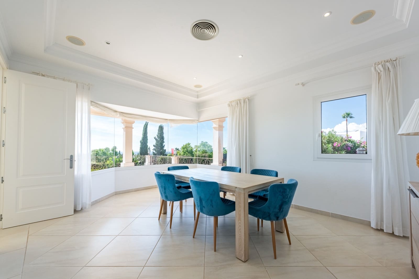 Chalet de 7 habitaciones en Los Flamingos en venta con piscina garaje - 3.995.000 € (Ref: 9403223)