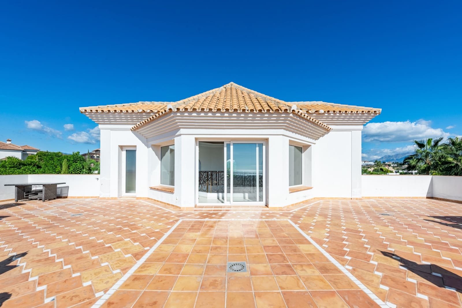 Chalet de 7 habitaciones en Los Flamingos en venta con piscina garaje - 3.995.000 € (Ref: 9403223)