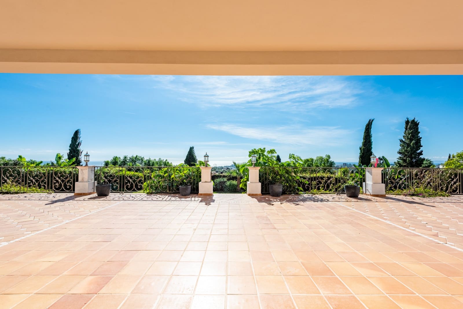 Chalet de 7 habitaciones en Los Flamingos en venta con piscina garaje - 3.995.000 € (Ref: 9403223)