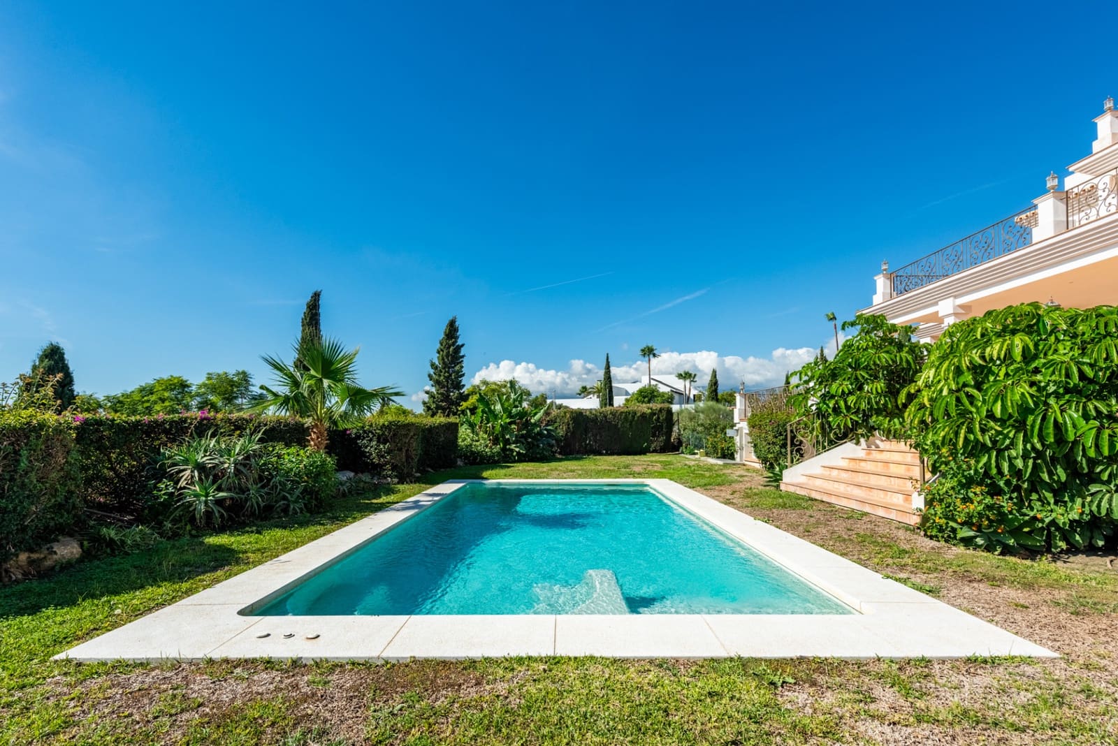 Chalet de 7 habitaciones en Los Flamingos en venta con piscina garaje - 3.995.000 € (Ref: 9403223)