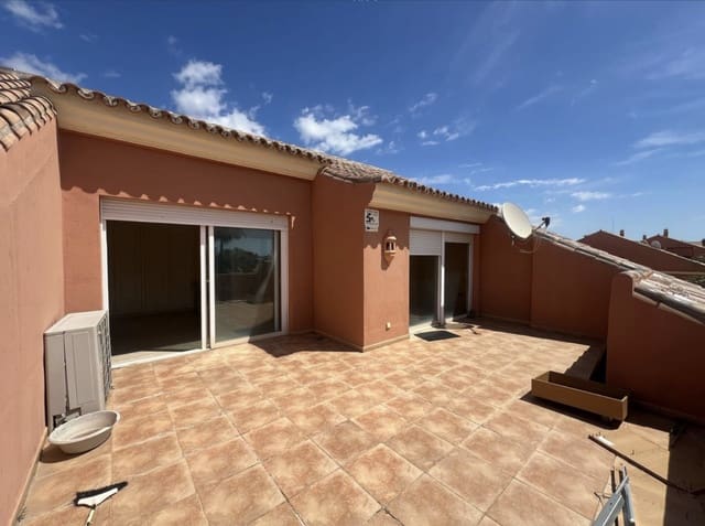 3 soveværelse Penthouse til salg i Puerto Banus, Marbella med swimmingpool garage - € 1.500.000 (Ref: 9410841)