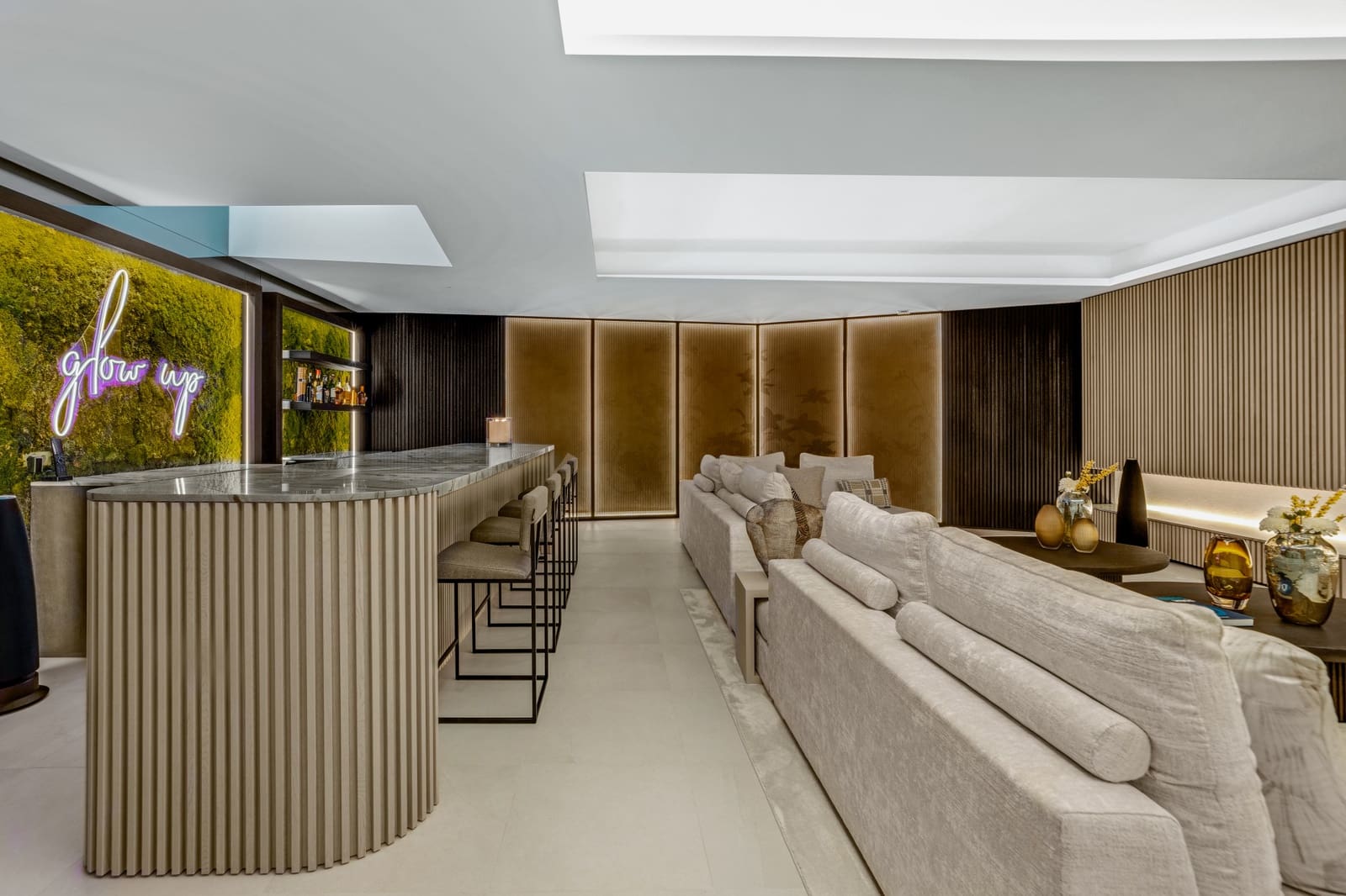 4 sovrum Semi-fristående Villa till salu i Nueva Andalucia med pool garage - 4 900 000 € (Ref: 9415748)