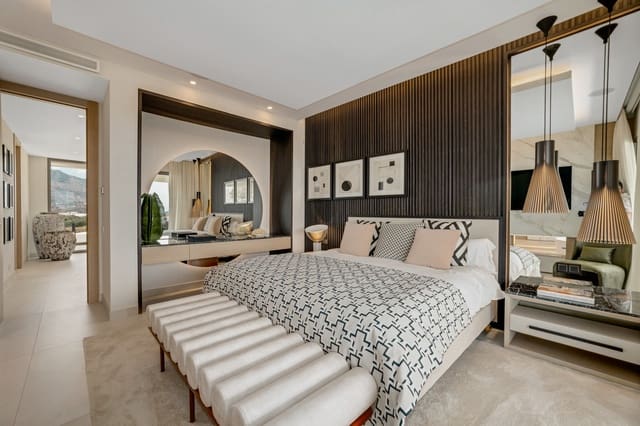 4 soveværelse Semi-Rækkehus til salg i Nueva Andalucia, Marbella med swimmingpool garage - € 4.900.000 (Ref: 9415748)