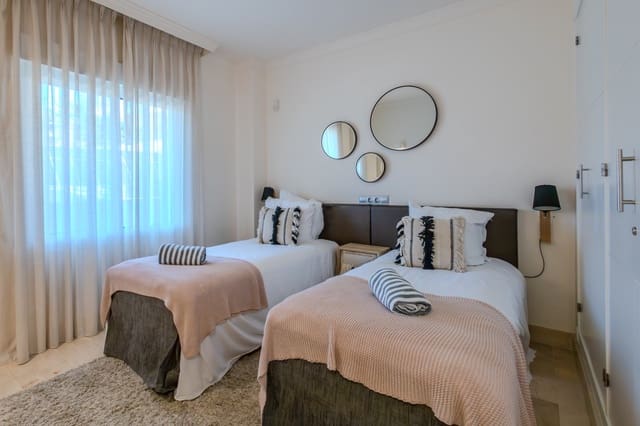 Apartamento de 2 habitaciones en Marbella en venta con piscina garaje - 560.000 € (Ref: 9415749)