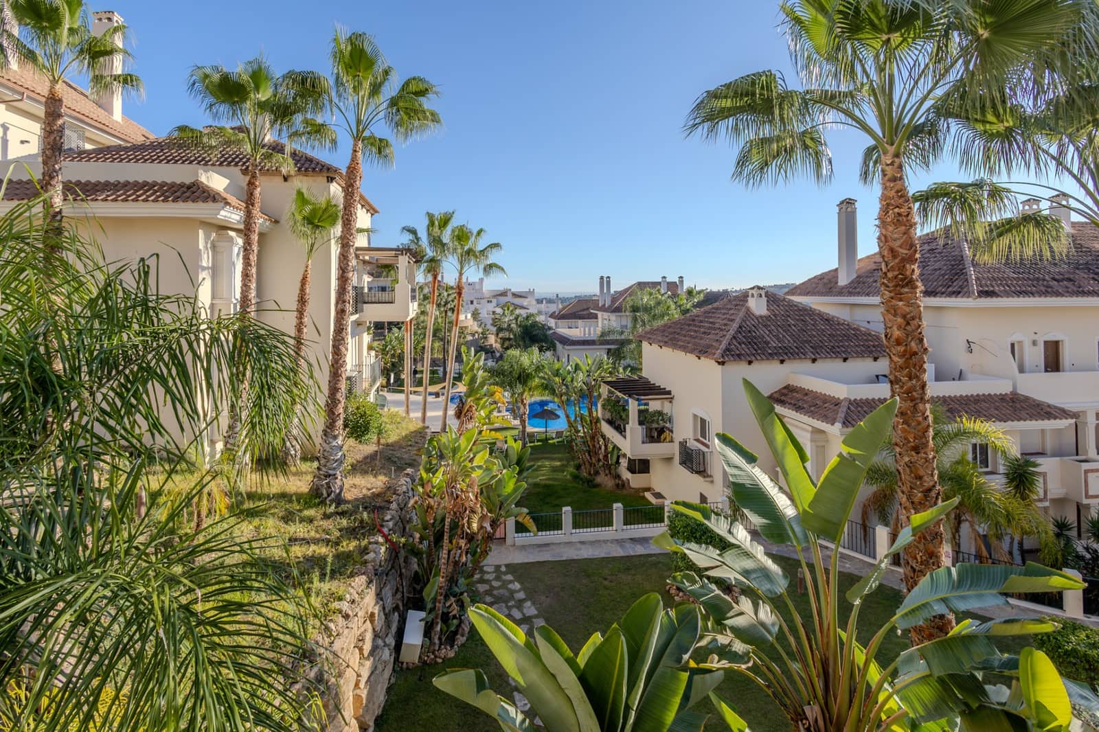 2 bedroom Apartment for sale in Marbella with pool garage - € 560,000 (Ref: 9415749)