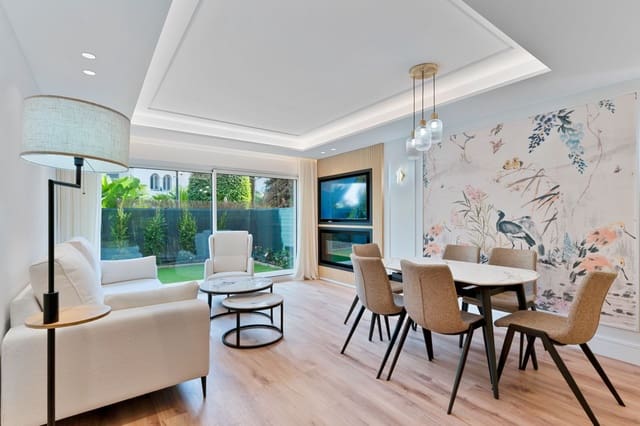 Apartamento de 2 habitaciones en San Pedro de Alcantara, Marbella en venta con piscina garaje - 675.000 € (Ref: 9415750)