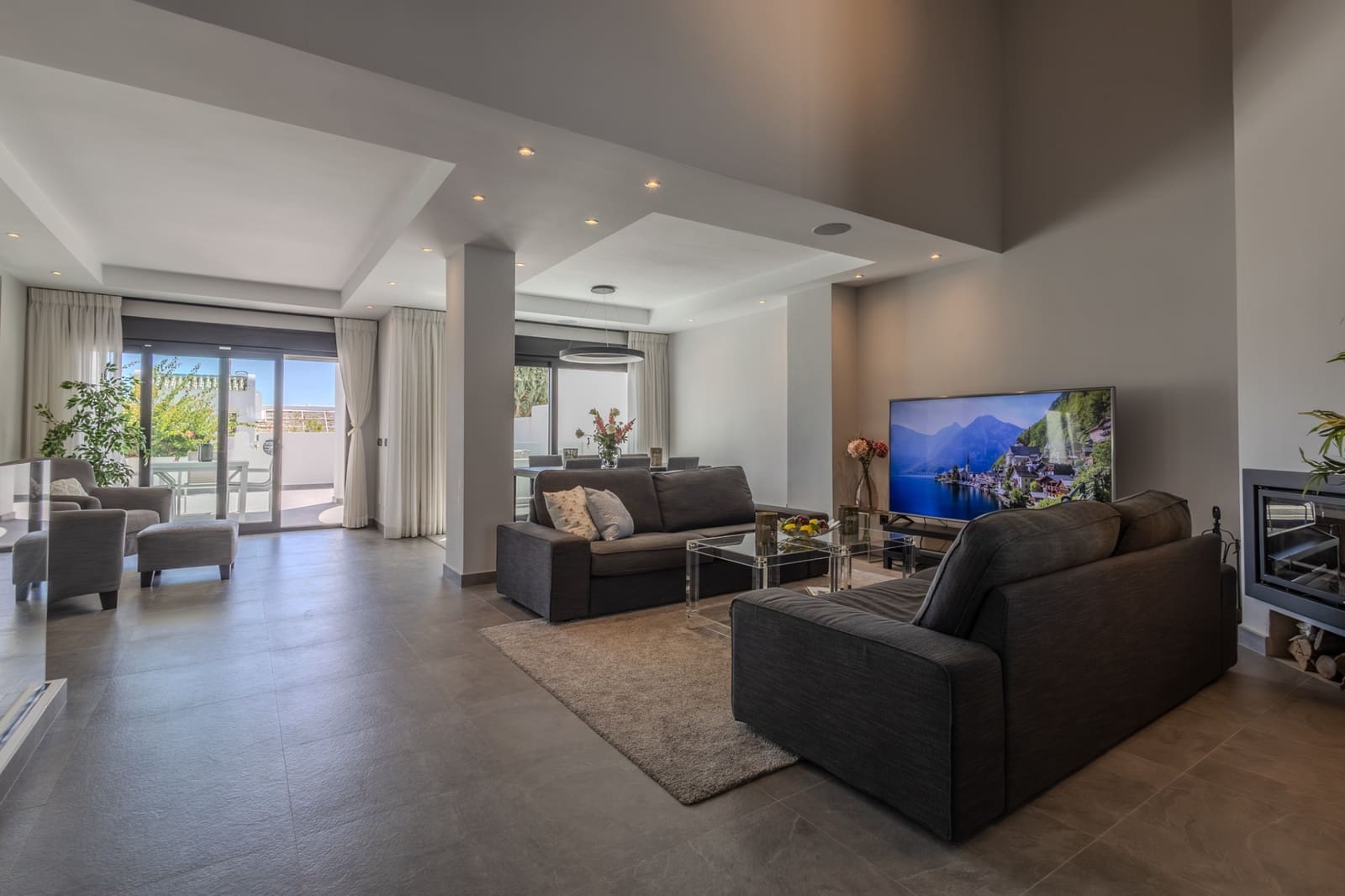 4 bedroom Townhouse for sale in Nueva Andalucia with pool garage - € 1,395,000 (Ref: 9415751)