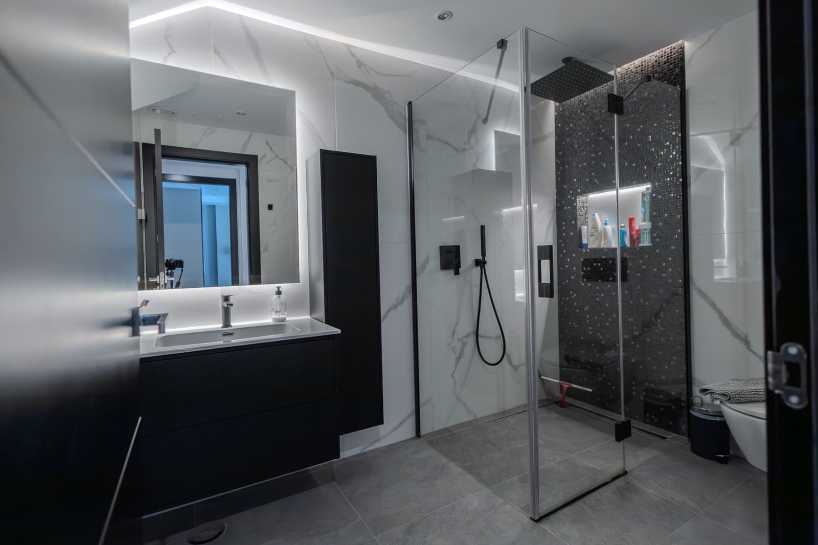 4 bedroom Townhouse for sale in Nueva Andalucia with pool garage - € 1,395,000 (Ref: 9415751)