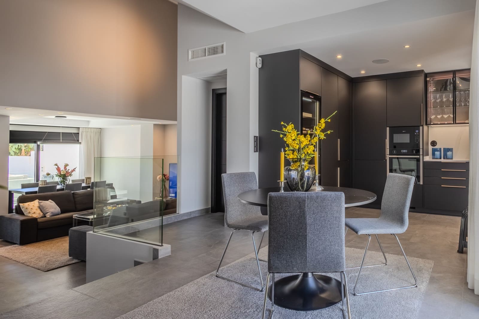 4 bedroom Townhouse for sale in Nueva Andalucia with pool garage - € 1,395,000 (Ref: 9415751)