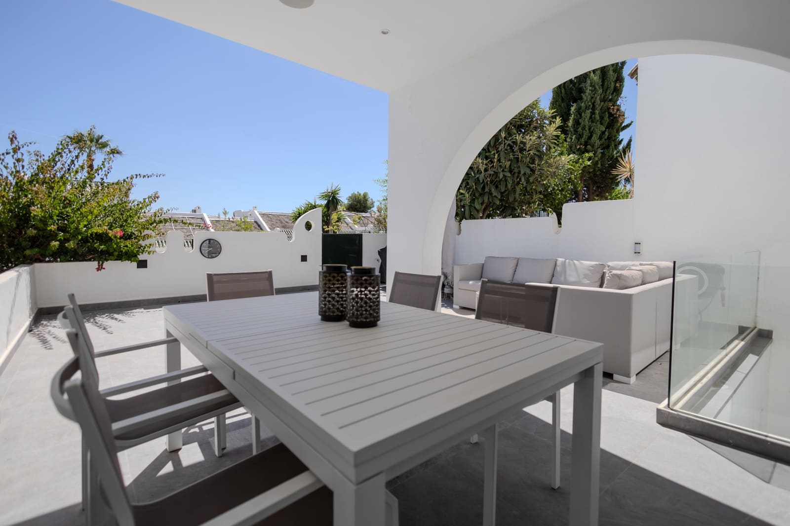 4 bedroom Townhouse for sale in Nueva Andalucia with pool garage - € 1,395,000 (Ref: 9415751)