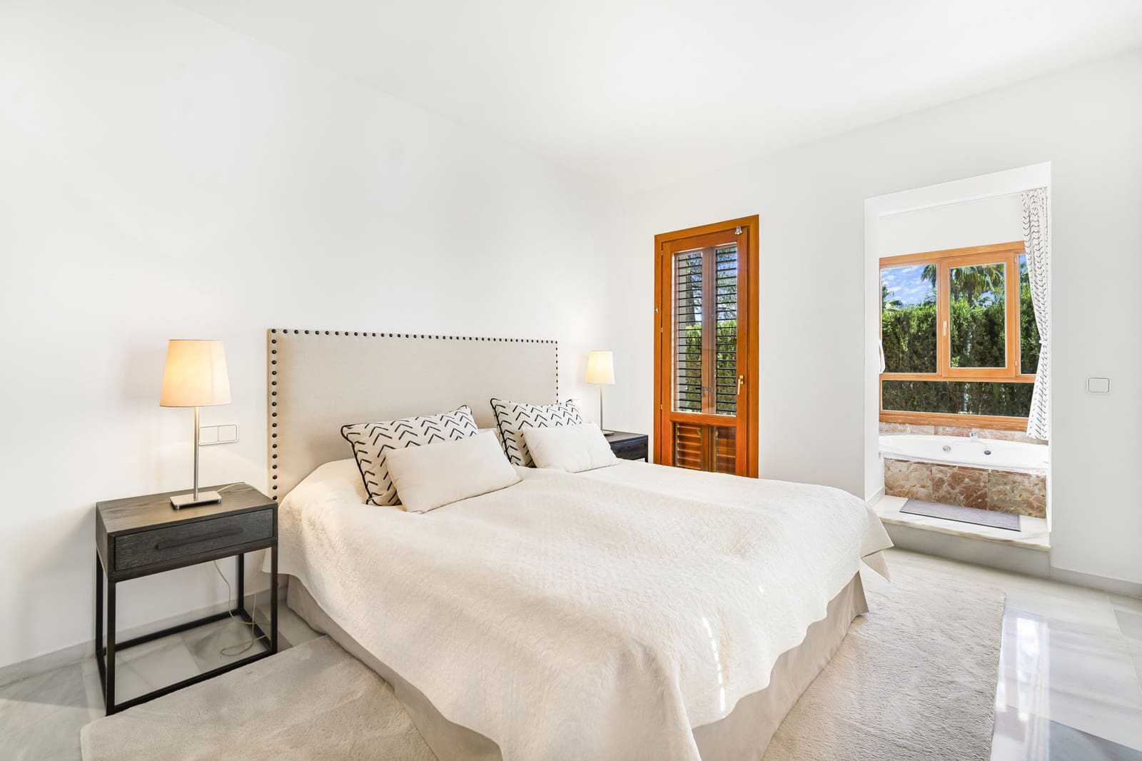 2 sovrum Lägenhet till salu i Marbella med pool garage - 890 000 € (Ref: 9415752)