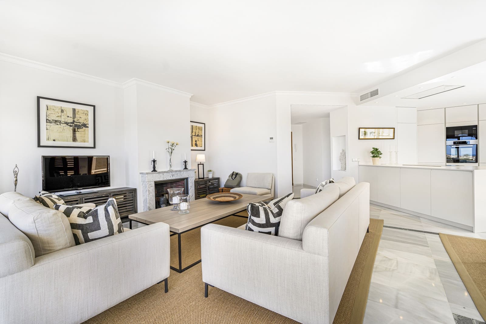 2 sovrum Lägenhet till salu i Marbella med pool garage - 890 000 € (Ref: 9415752)