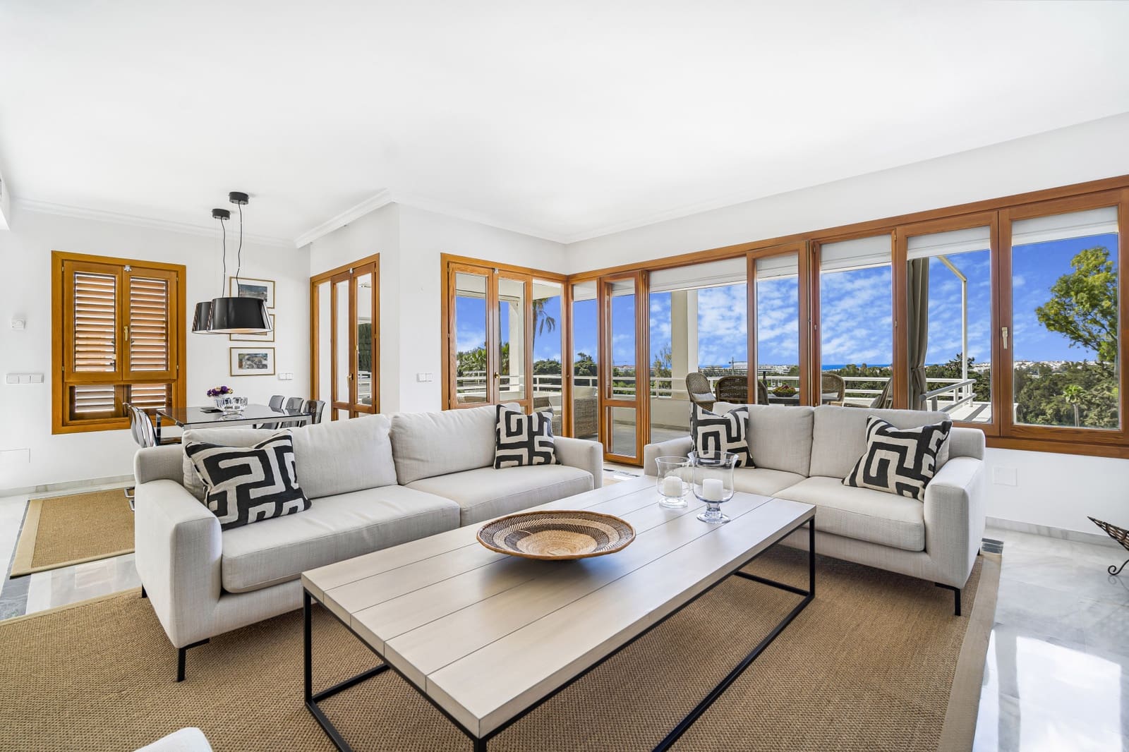 2 sovrum Lägenhet till salu i Marbella med pool garage - 890 000 € (Ref: 9415752)