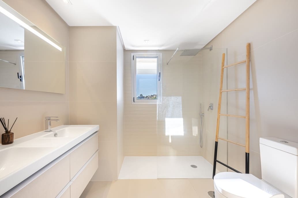 3 slaapkamer Penthouse te koop in Benahavis met zwembad garage - € 1.050.000 (Ref: 9415753)