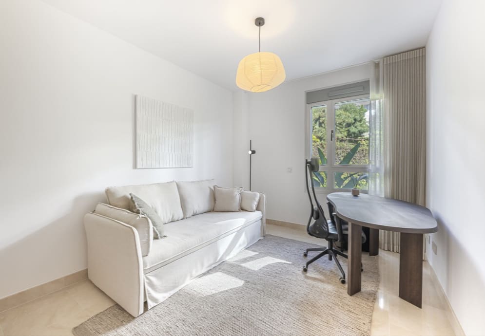 3 slaapkamer Penthouse te koop in Benahavis met zwembad garage - € 1.050.000 (Ref: 9415753)