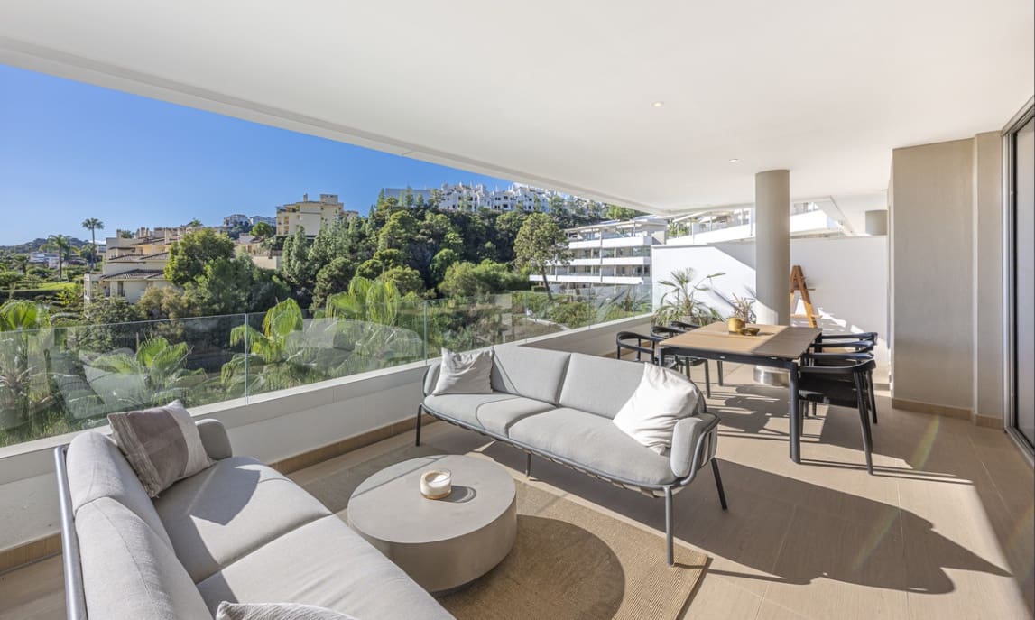 3 slaapkamer Penthouse te koop in Benahavis met zwembad garage - € 1.050.000 (Ref: 9415753)