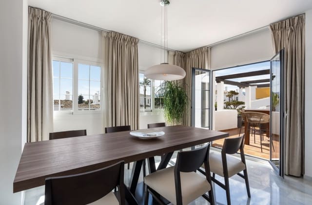 3 sovrum Lägenhet till salu i Nueva Andalucia, Marbella med pool garage - 1 150 000 € (Ref: 9415754)