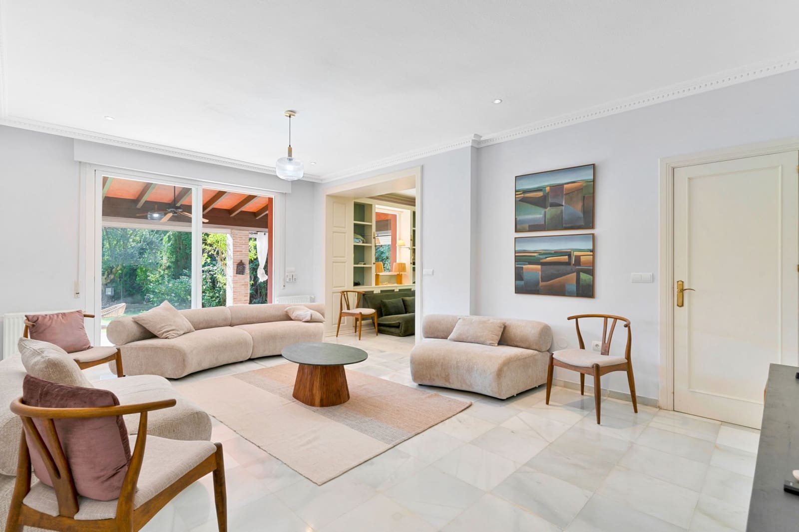 6 soverom Villa til salgs i Nueva Andalucia med svømmebasseng garasje - € 3 070 000 (Ref: 9419507)