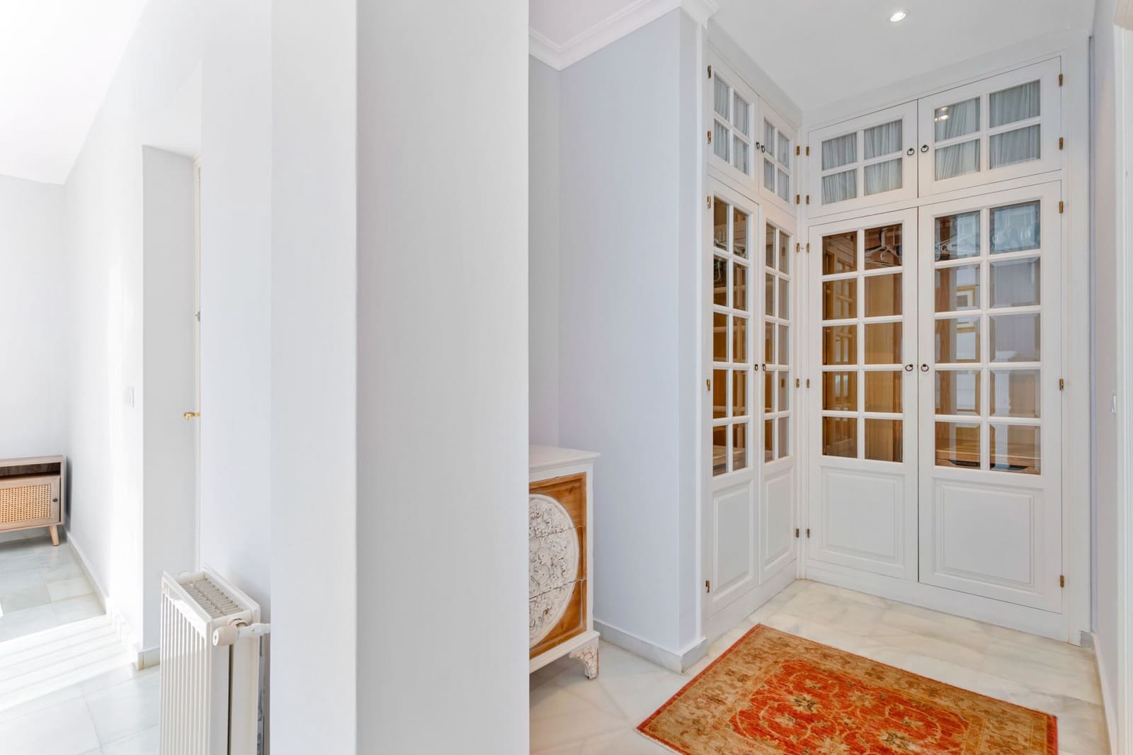 6 soverom Villa til salgs i Nueva Andalucia med svømmebasseng garasje - € 3 070 000 (Ref: 9419507)