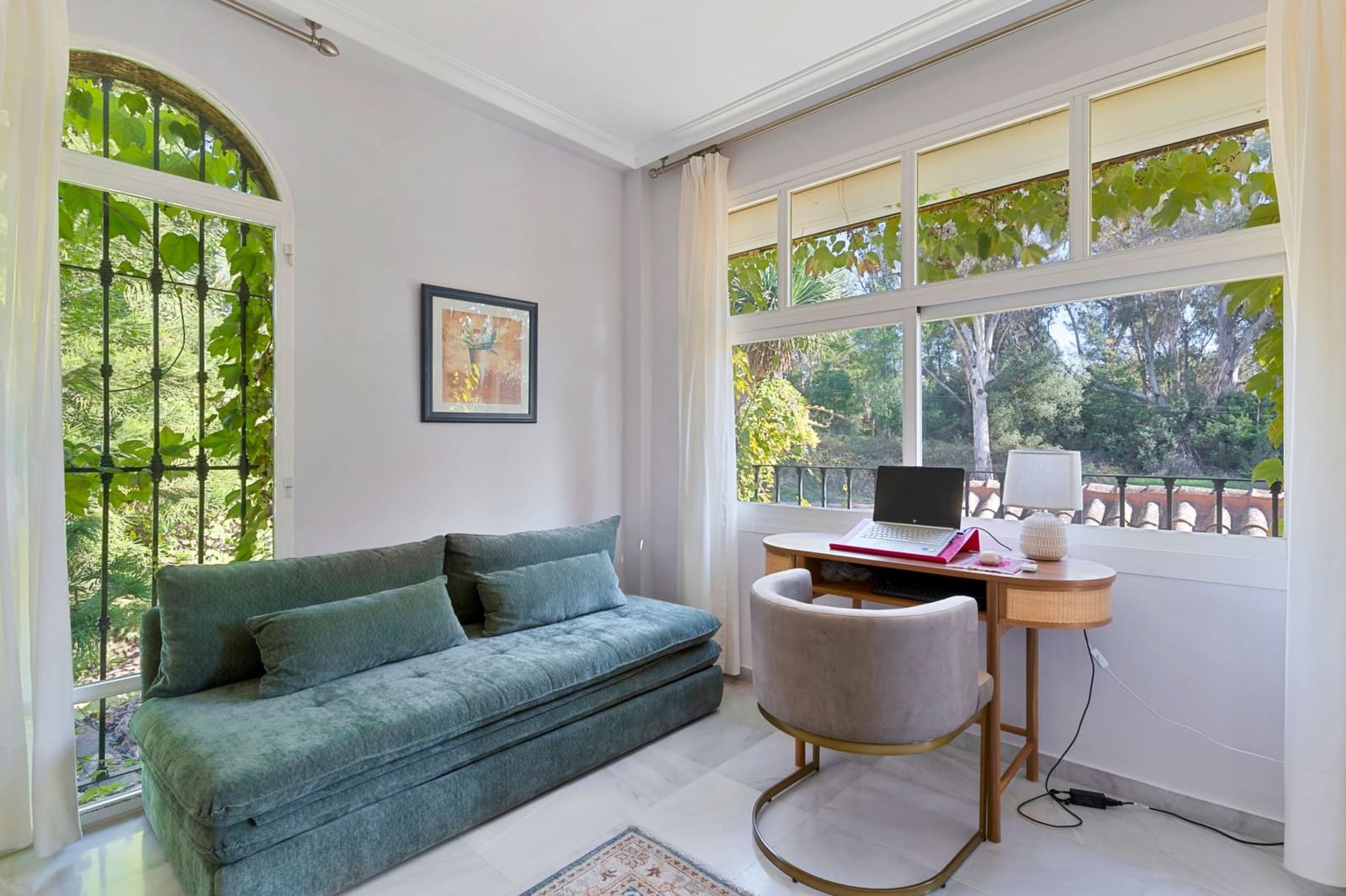 6 soverom Villa til salgs i Nueva Andalucia med svømmebasseng garasje - € 3 070 000 (Ref: 9419507)