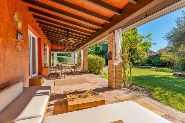 6 soverom Villa til salgs i Aloha Golf, Marbella med svømmebasseng garasje - € 3 070 000 (Ref: 9419507)