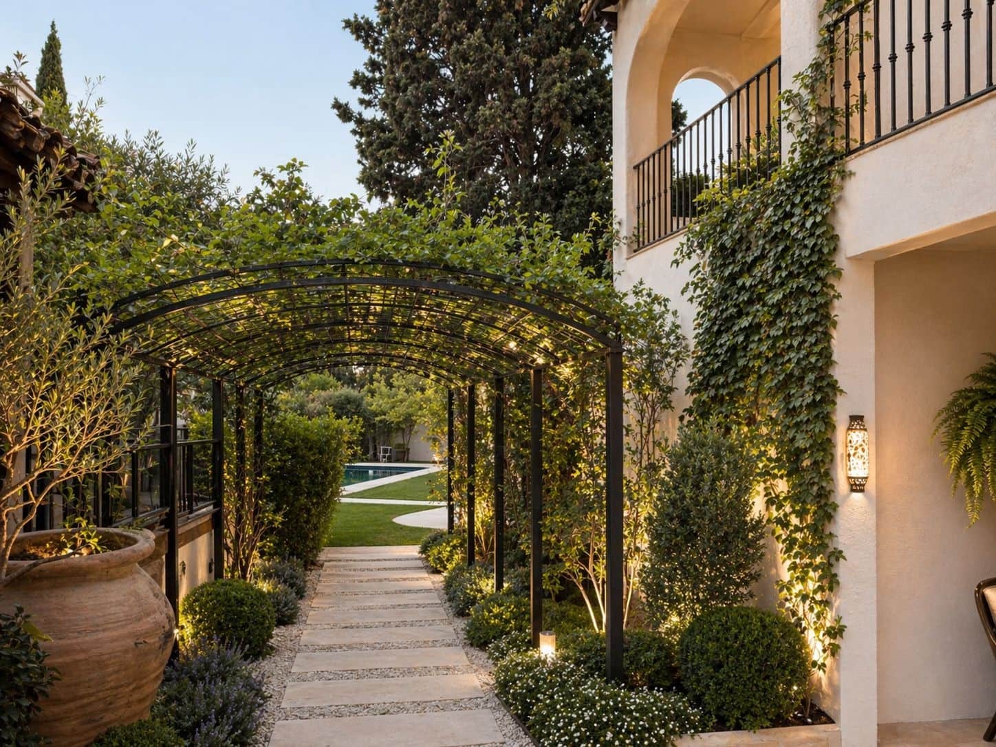 6 bedroom Villa for sale in Nueva Andalucia with pool garage - € 2,795,000 (Ref: 9419507)