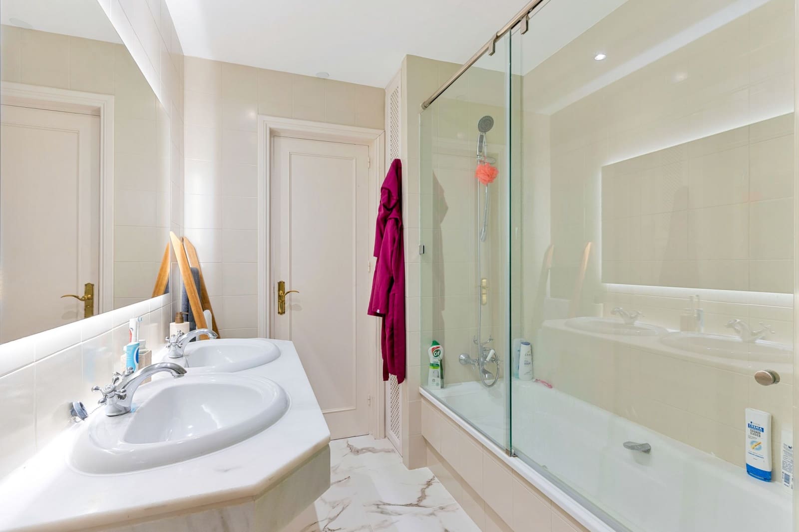 6 soveværelse Villa til salg i Nueva Andalucia med swimmingpool garage - € 2.795.000 (Ref: 9419507)