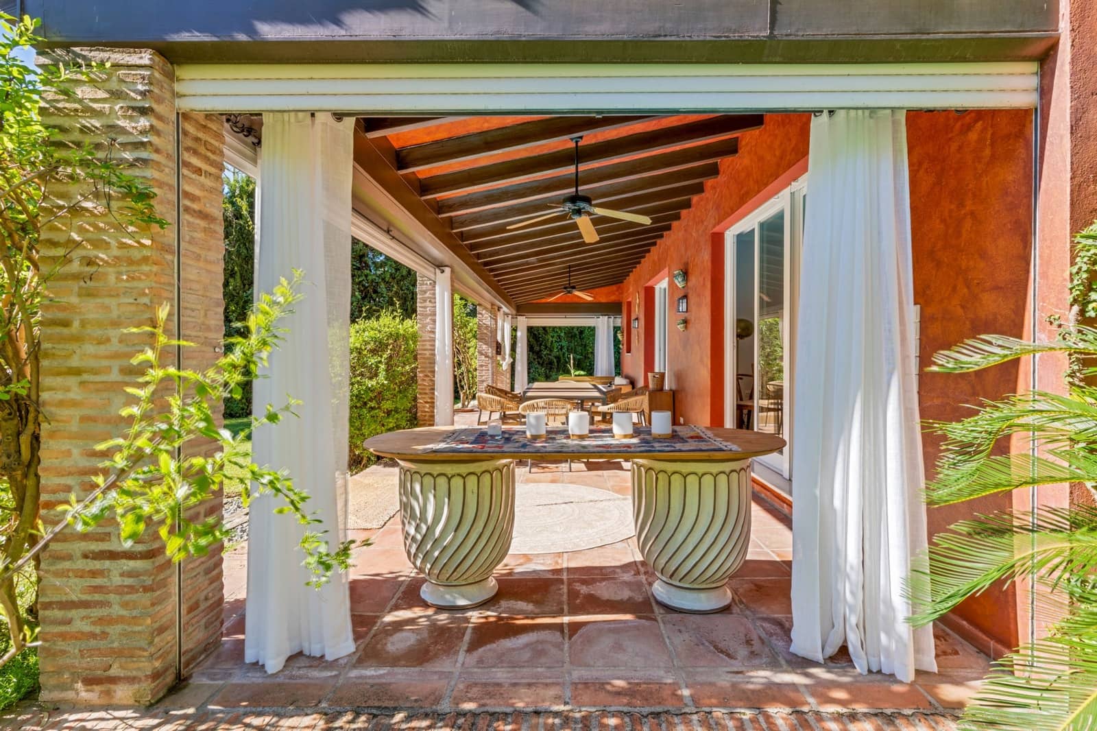 6 soveværelse Villa til salg i Nueva Andalucia med swimmingpool garage - € 2.795.000 (Ref: 9419507)