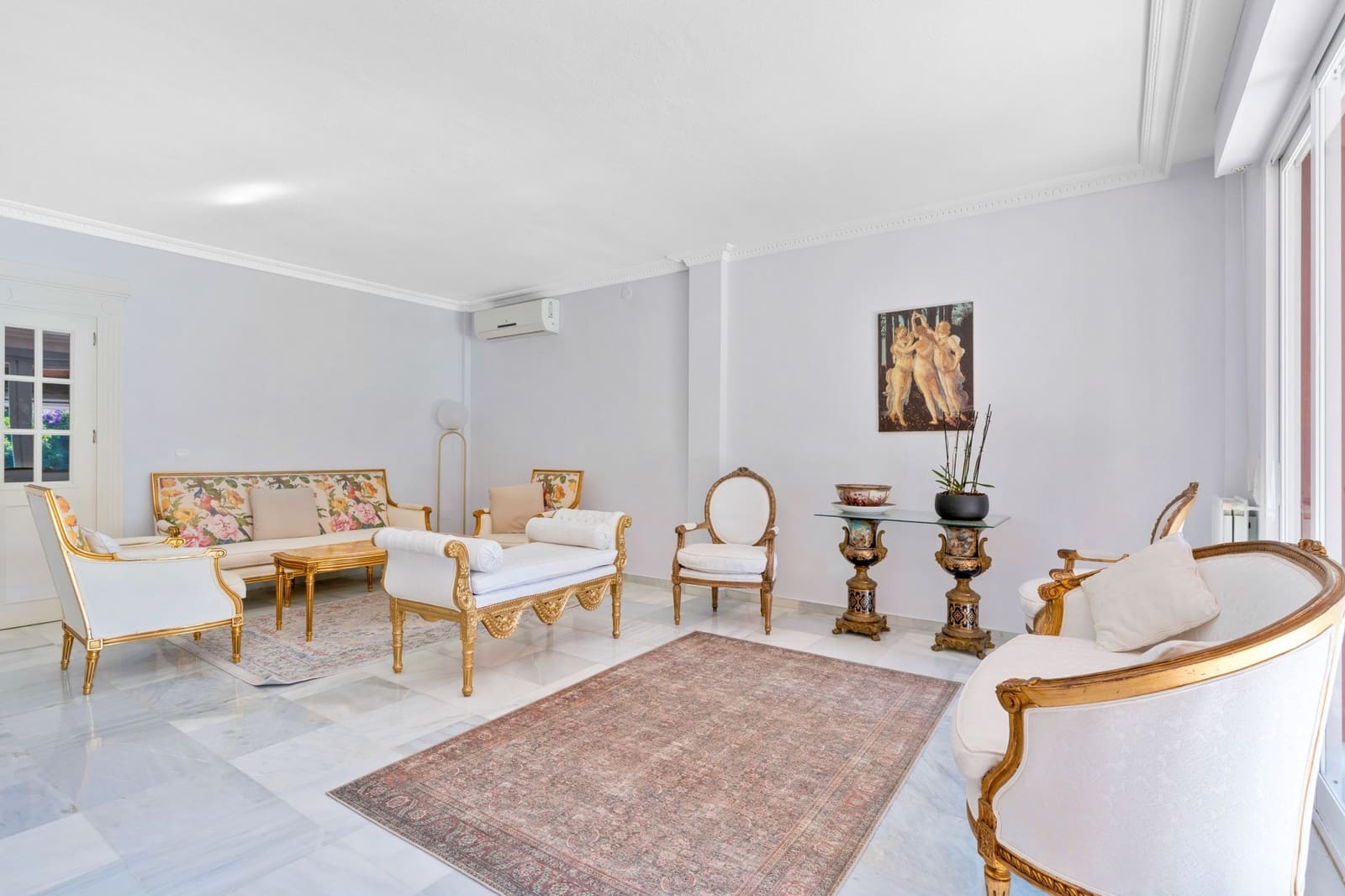 6 soveværelse Villa til salg i Nueva Andalucia med swimmingpool garage - € 2.795.000 (Ref: 9419507)