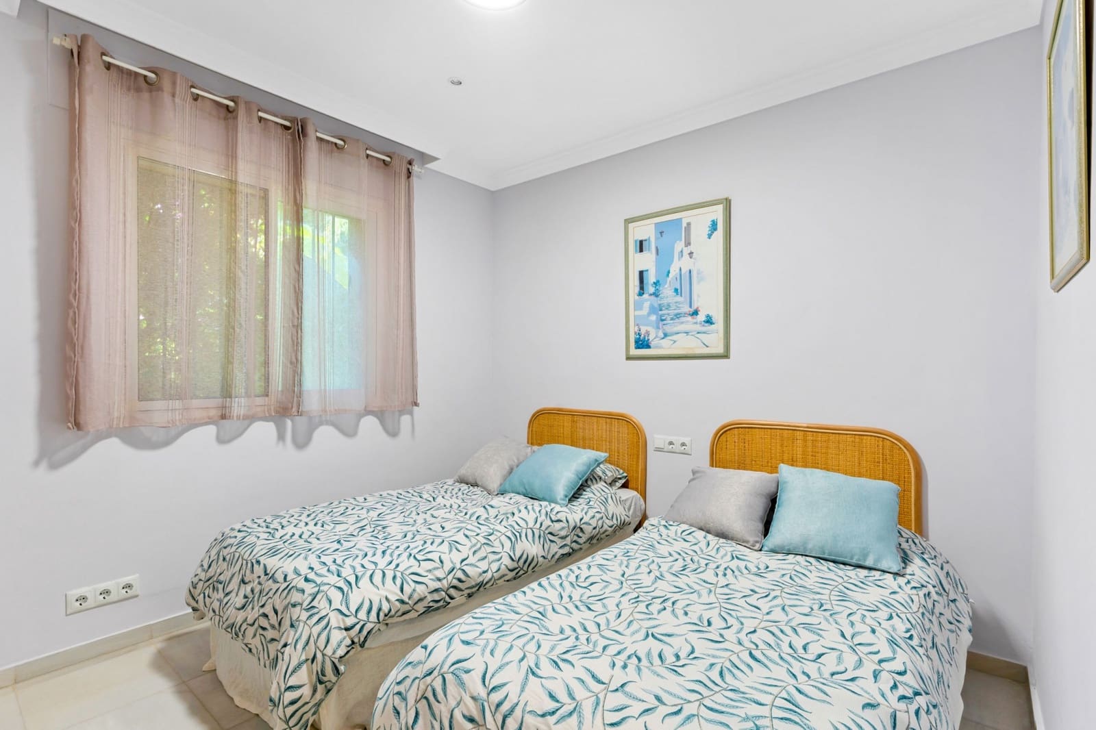 6 soveværelse Villa til salg i Nueva Andalucia med swimmingpool garage - € 2.795.000 (Ref: 9419507)