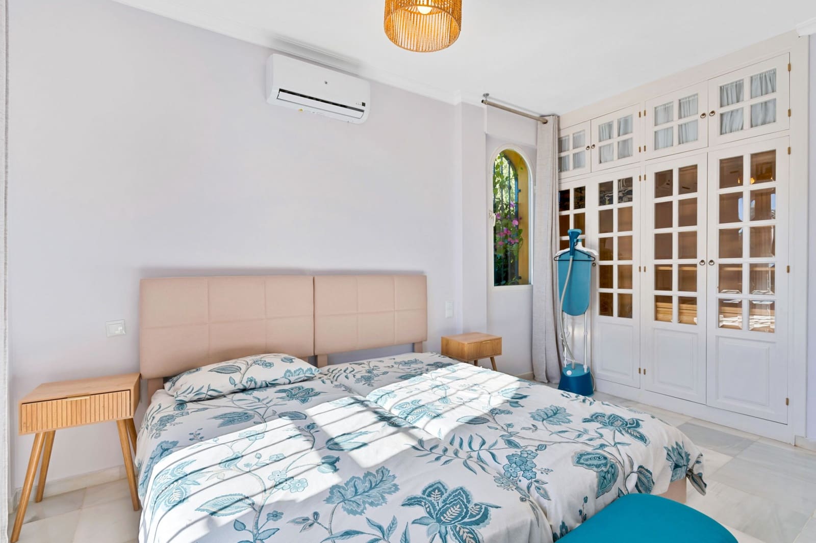 6 soveværelse Villa til salg i Nueva Andalucia med swimmingpool garage - € 2.795.000 (Ref: 9419507)