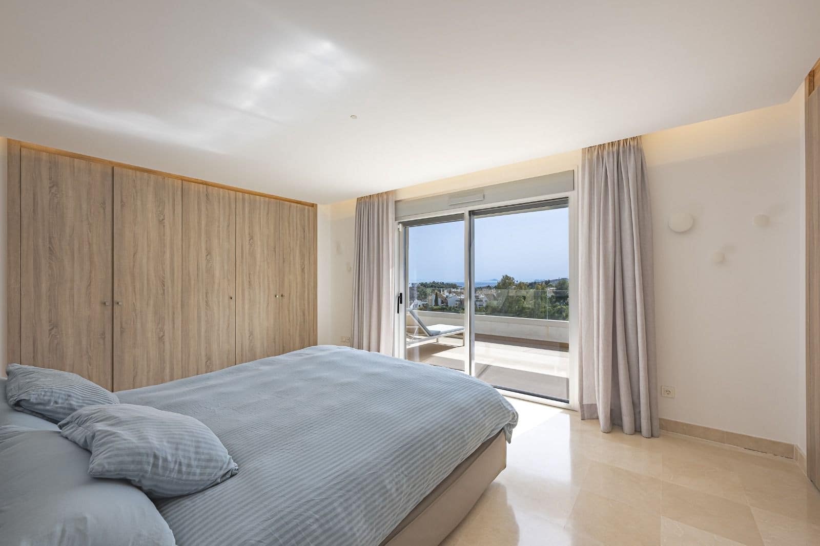 3 slaapkamer Penthouse te koop in Benahavis met zwembad garage - € 940.000 (Ref: 9419508)
