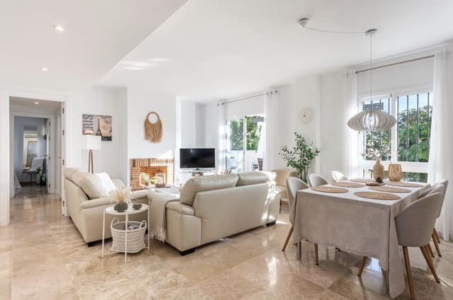 3 bedroom Penthouse for sale in Nueva Andalucia, Marbella with pool - € 589,000 (Ref: 9422202)