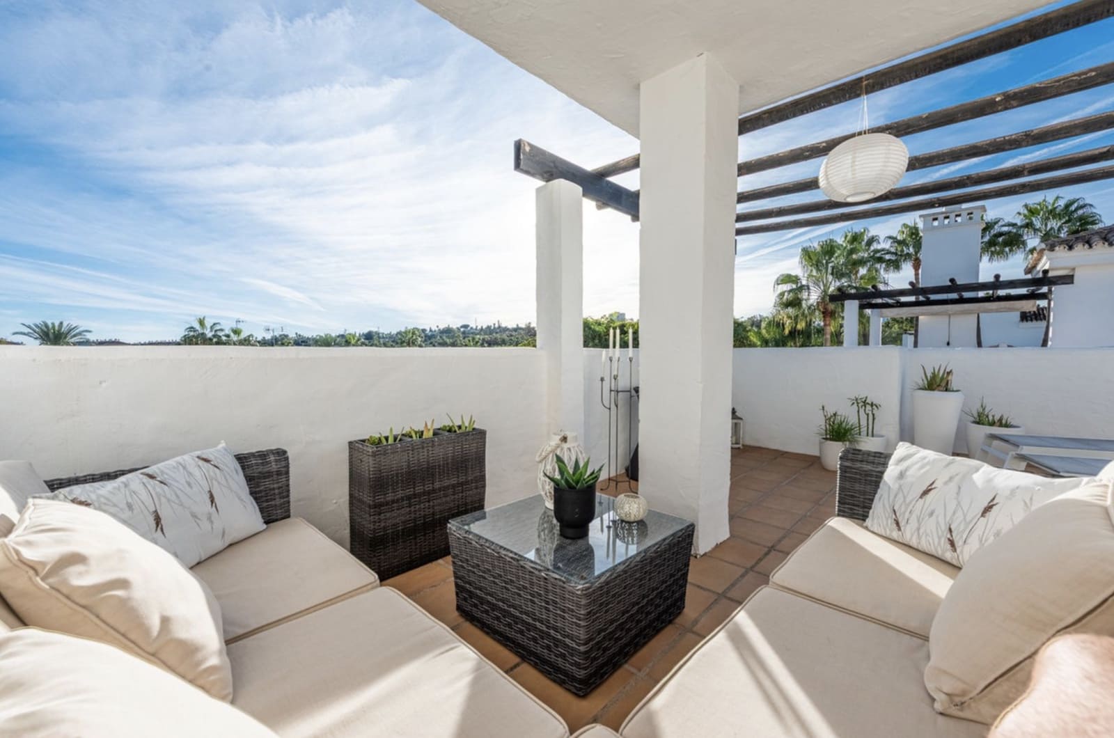 3 bedroom Penthouse for sale in Nueva Andalucia with pool - € 589,000 (Ref: 9422202)