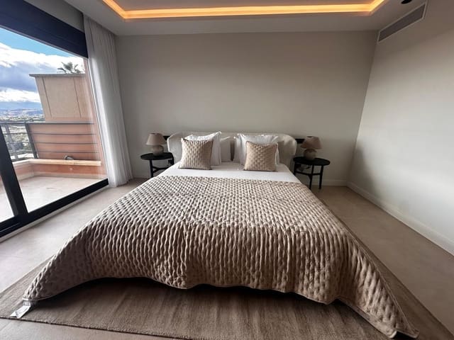 3 soveværelse Lejlighed til salg i Nueva Andalucia, Marbella med swimmingpool garage - € 1.650.000 (Ref: 9422203)