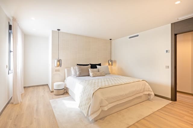 5 Zimmer Apartment zu verkaufen in Puerto Banus, Marbella mit Garage - 2.350.000 € (Ref: 9422204)