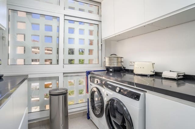 3 slaapkamer Appartement te koop in Nueva Andalucia, Marbella met zwembad - € 520.000 (Ref: 9422205)