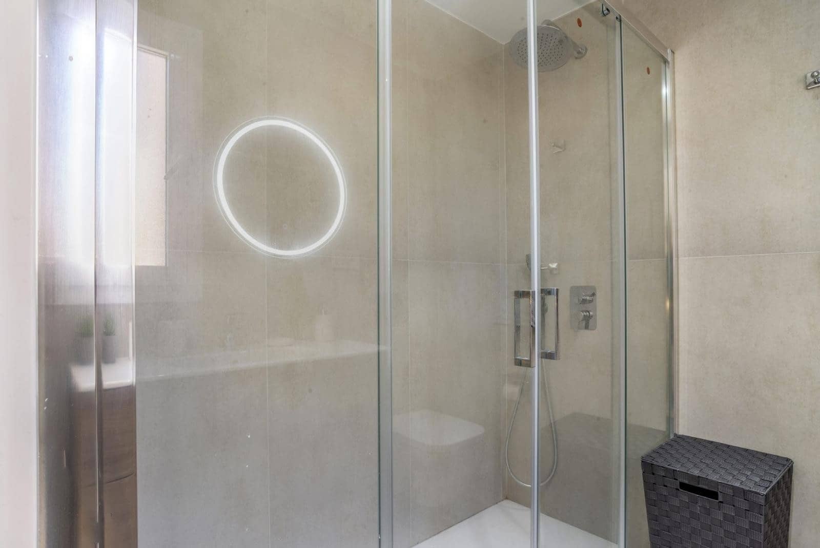 3 slaapkamer Appartement te koop in Nueva Andalucia met zwembad - € 520.000 (Ref: 9422205)