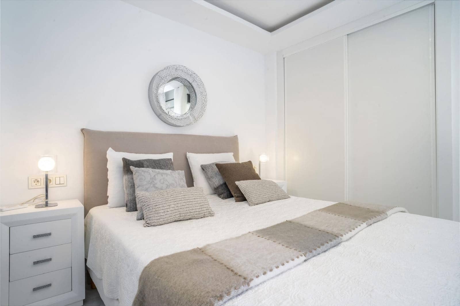 3 makuuhuone Huoneisto myytävänä paikassa Nueva Andalucia mukana uima-altaan - 520 000 € (Ref: 9422205)