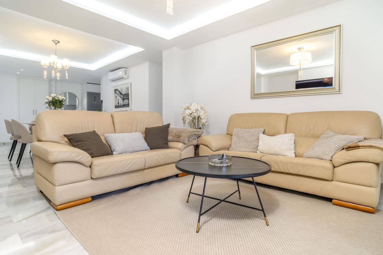 3 makuuhuone Huoneisto myytävänä paikassa Nueva Andalucia mukana uima-altaan - 520 000 € (Ref: 9422205)