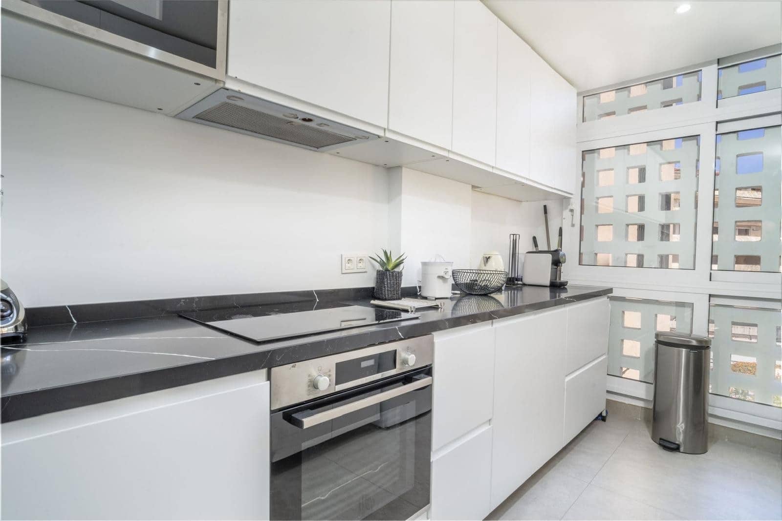 3 makuuhuone Huoneisto myytävänä paikassa Nueva Andalucia mukana uima-altaan - 520 000 € (Ref: 9422205)